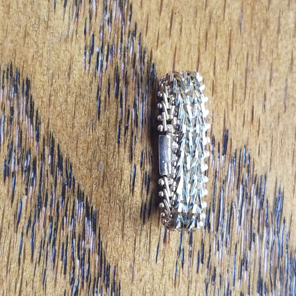 Gold ring